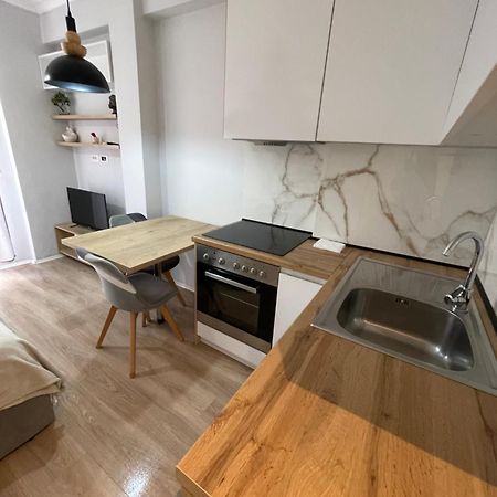 Tirana Sunshine Apartment Bagian luar foto