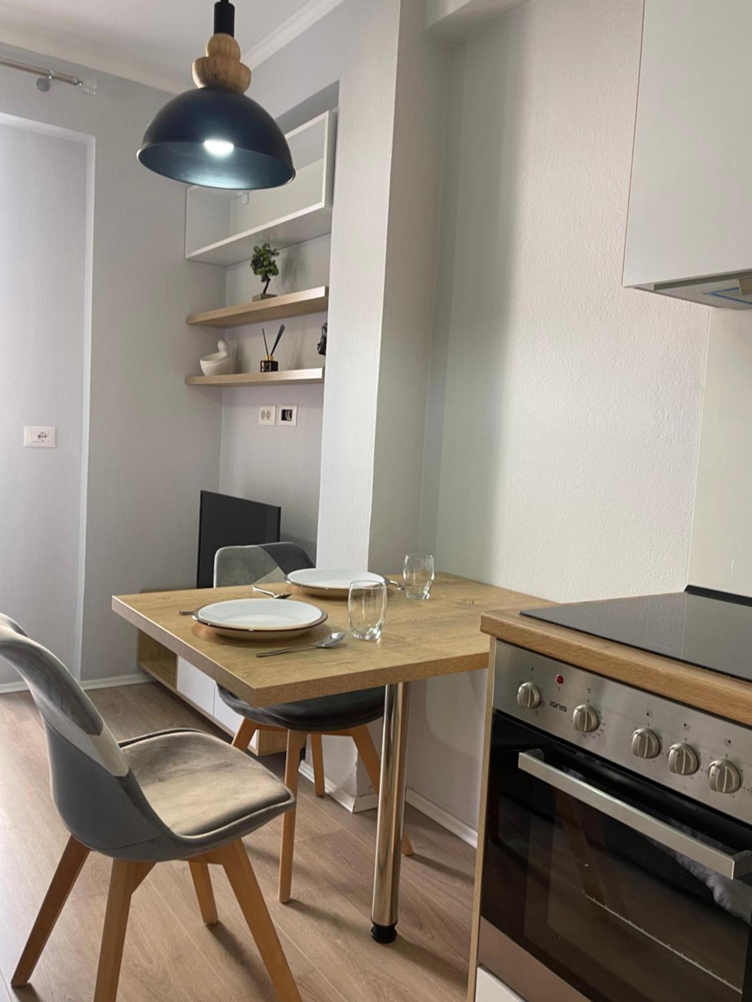 Tirana Sunshine Apartment Bagian luar foto
