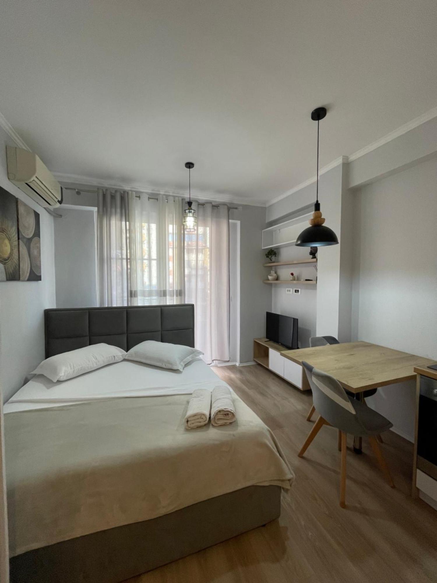 Tirana Sunshine Apartment Bagian luar foto